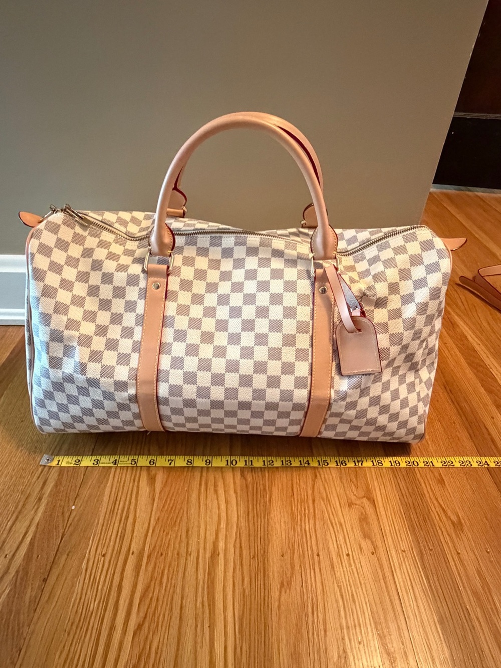 Anniston (or Anistyn) brand Check Duffel Bag in cream & gray, like new - Picture 2 of 9